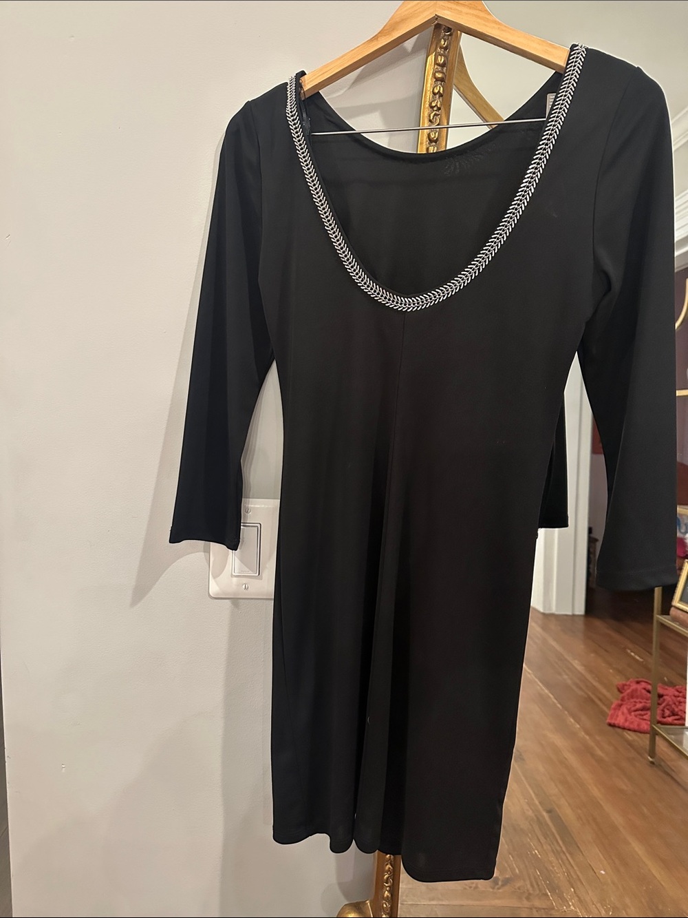 Classic Black Scoop Neck Dress with Chain Detail
